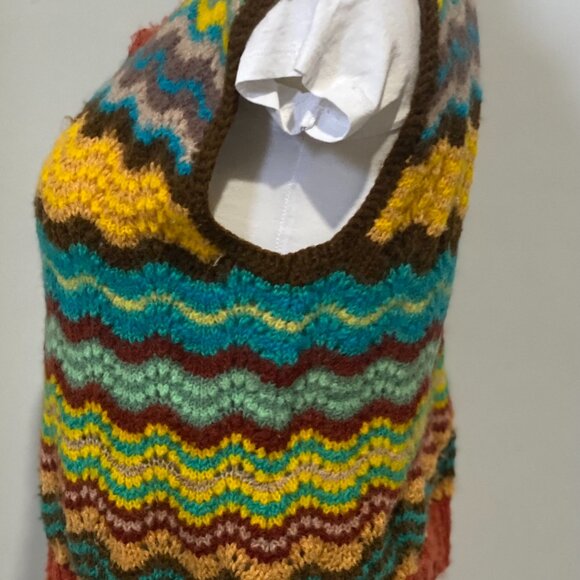 83 (VWC) Vintage. Womens. Handcrafted. Campus Vest. - Picture 3 of 9